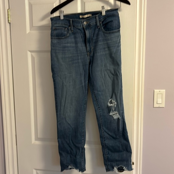 Women's Levi’s 724 High Rise Straight Crop Distressed Jeans. Size: 30 - Picture 2 of 7